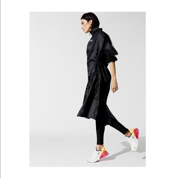 nike sportswear swoosh lightweight parka